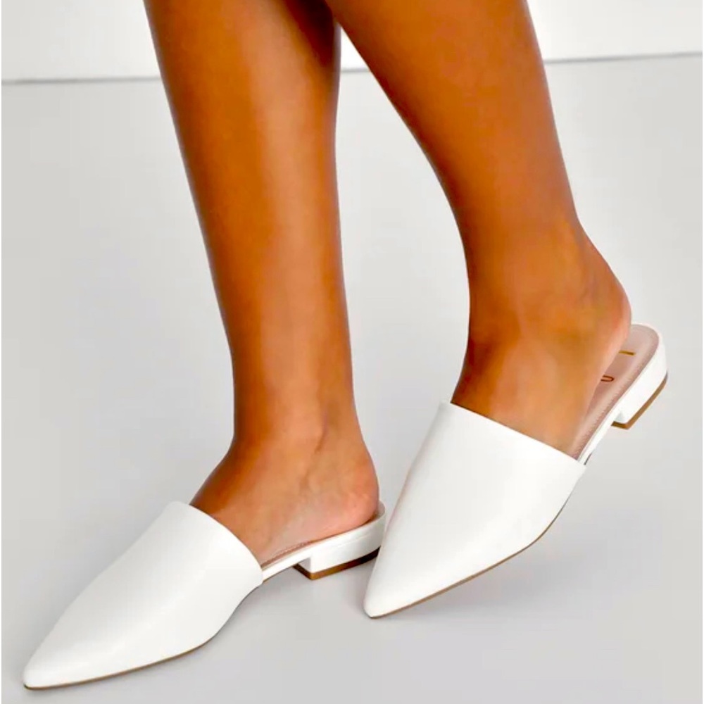 Lulus - Lorene White Pointed Toe Mules